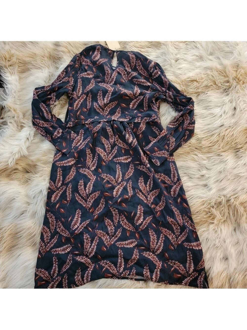 See U Soon Feather Pattern Dress Navy Burgundy - Picture 7 of 9